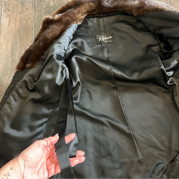 Vintage Furs By Rifken’s Black Jacket Brown Fur Trimmed Silk Lined - Picture 6 of 6